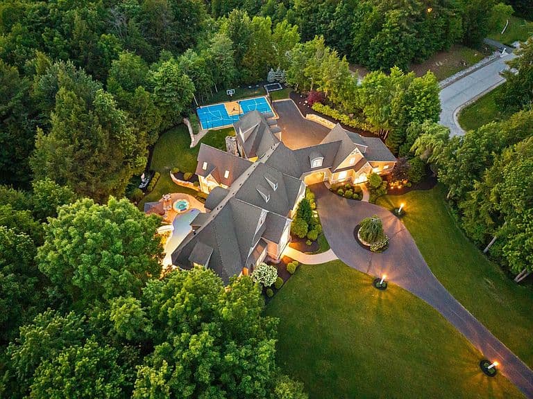 1 Willowbrook Court photo 3