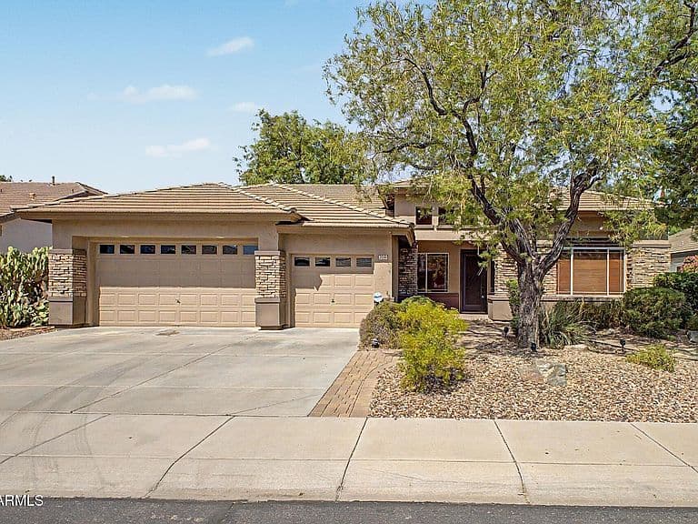 2740 S HONEYSUCKLE Lane photo 5