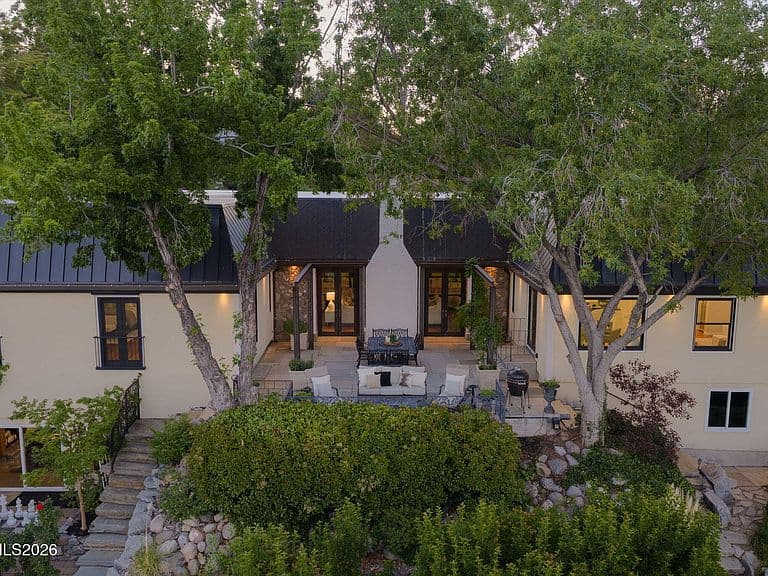 2000 Manzanita Ln photo 3