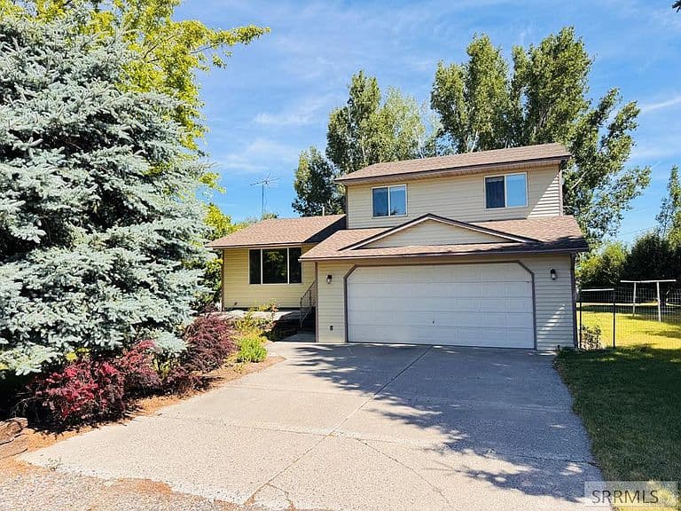 394 W 145 N photo 1