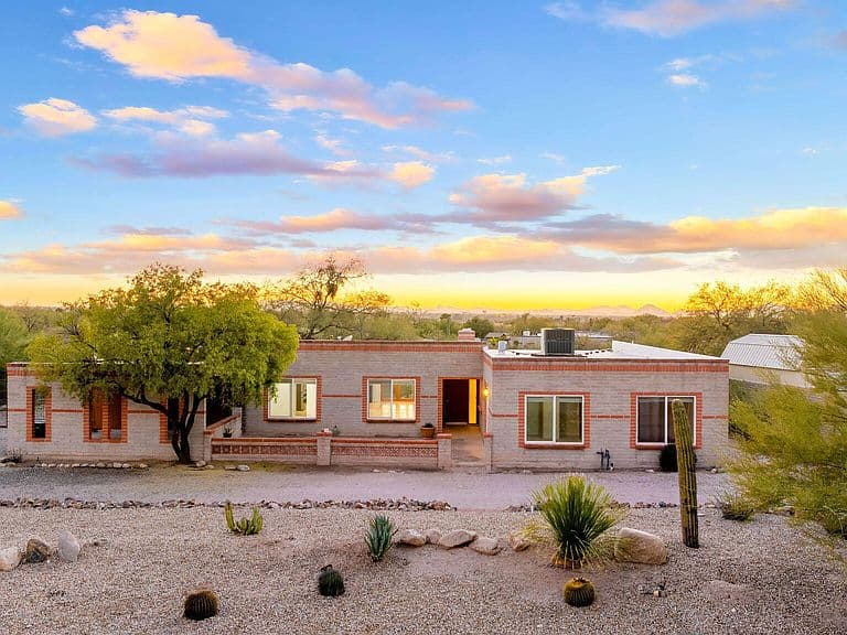 3721 N Sierra Madre Dr photo 1