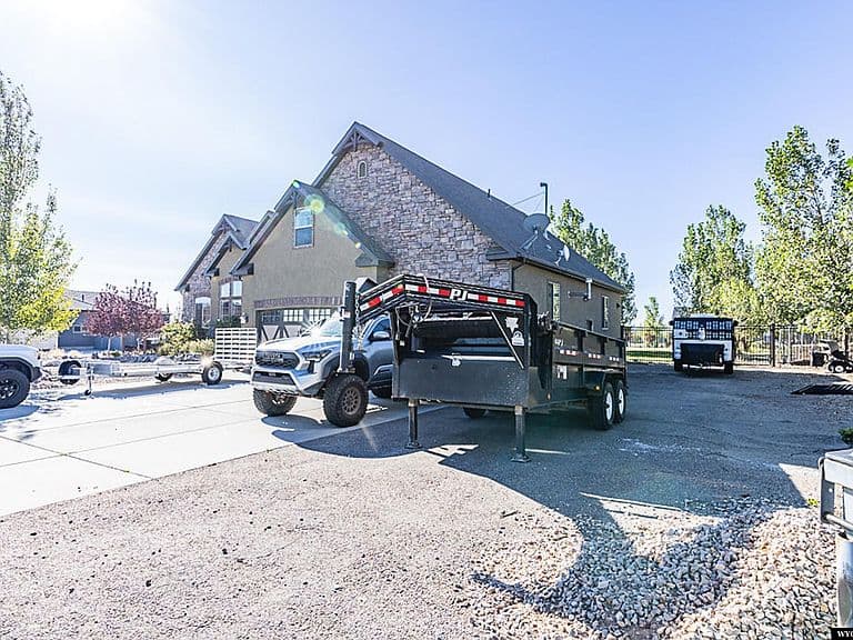 2940 Mustang Dr photo 3