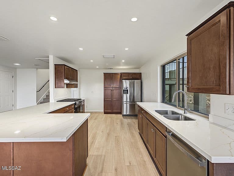 2970 W Camino Claveles photo 5