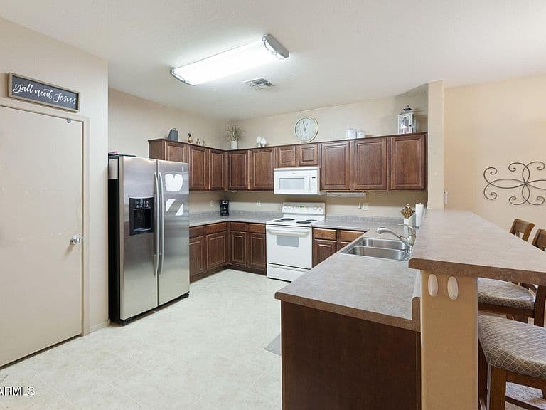 39013 N Luke Lane photo 2