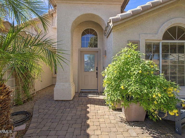 18234 N 85TH Drive photo 4