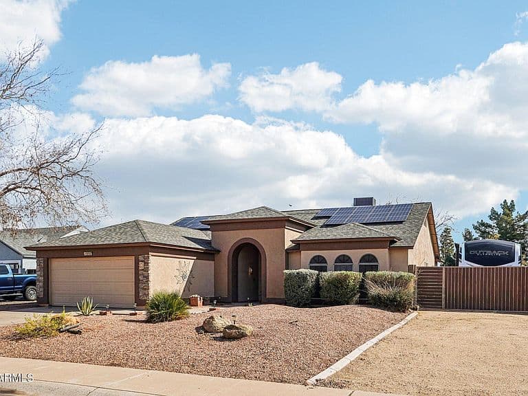 12527 N 83rd Dr photo 1