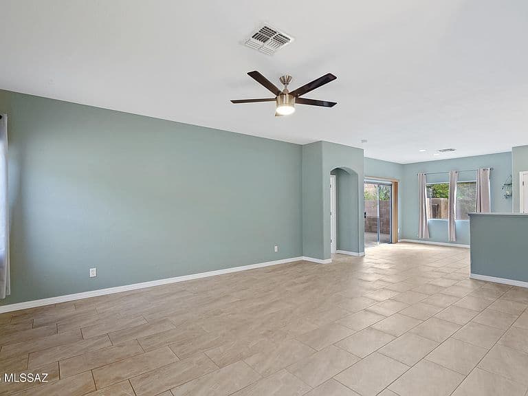 5582 W Sunset Vista Pl photo 4