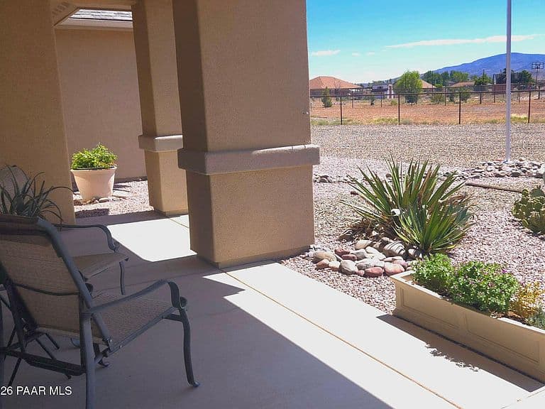 7030 E Autumn Ln photo 3