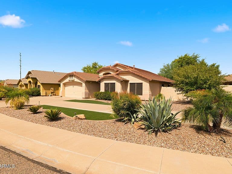 3416 W PATRICK Lane photo 2