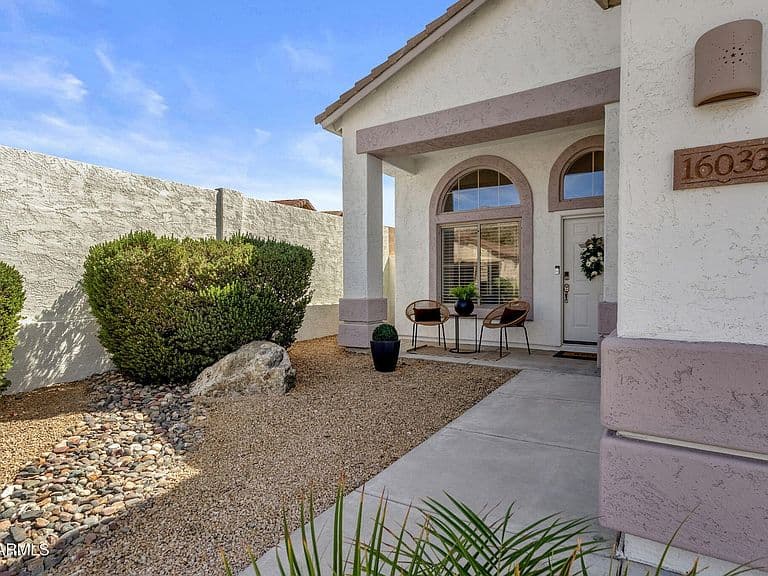 16033 S 17TH Lane photo 4