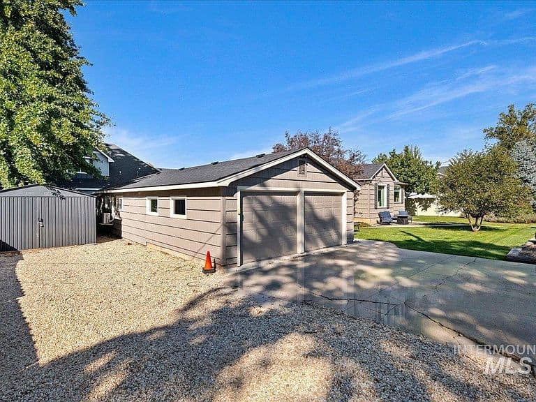 1303 N Ethridge Ln photo 3