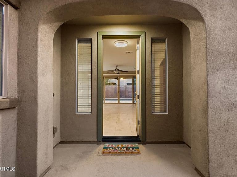 4436 E MURIEL Drive photo 3