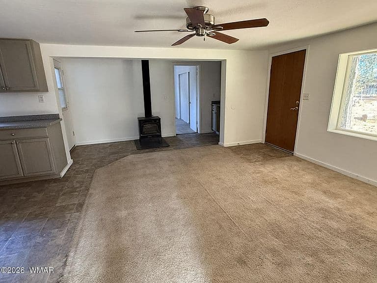 2058 Pinehaven Ln photo 5