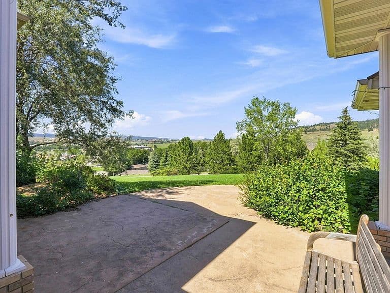 1901 Harmony Heights Ln photo 3