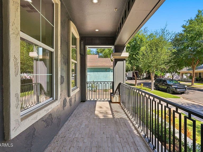2974 E CAMELLIA Drive photo 4
