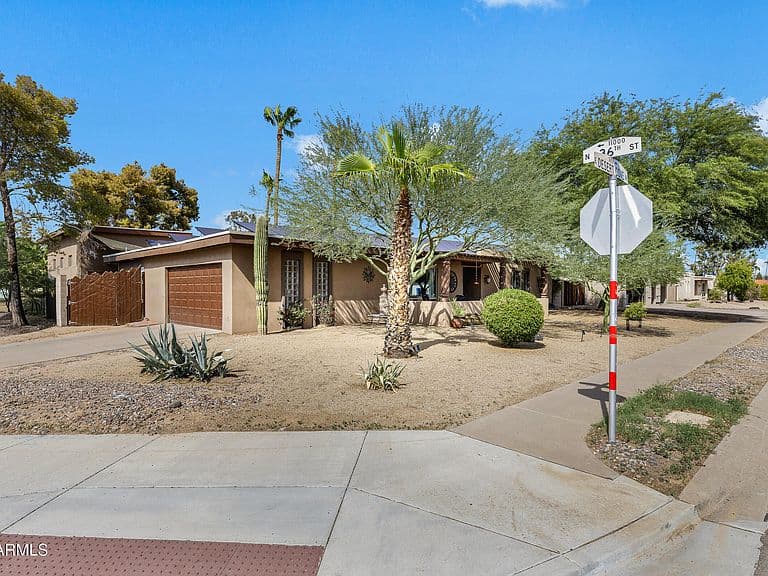 3602 E DESERT COVE Avenue photo 4