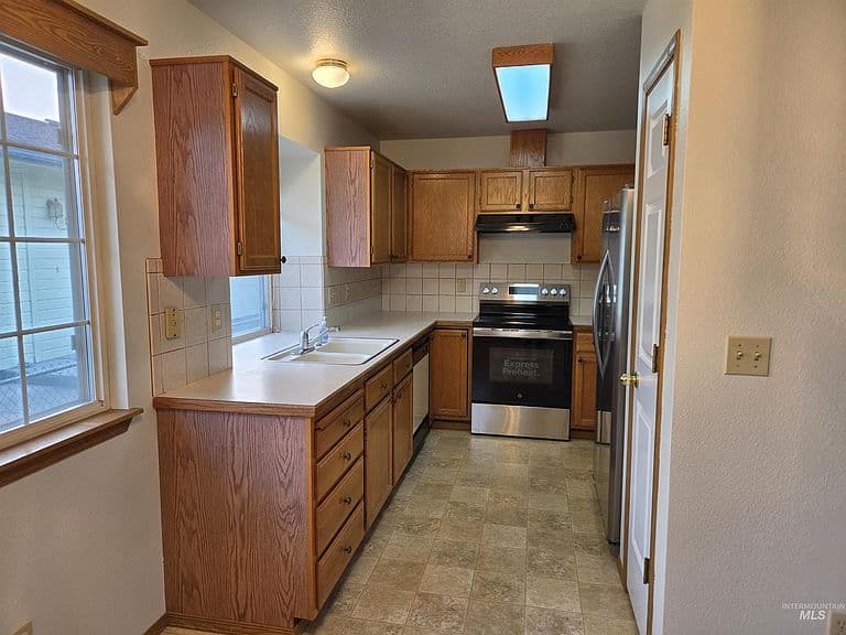 1100 Burnett Dr Unit 261 photo 5