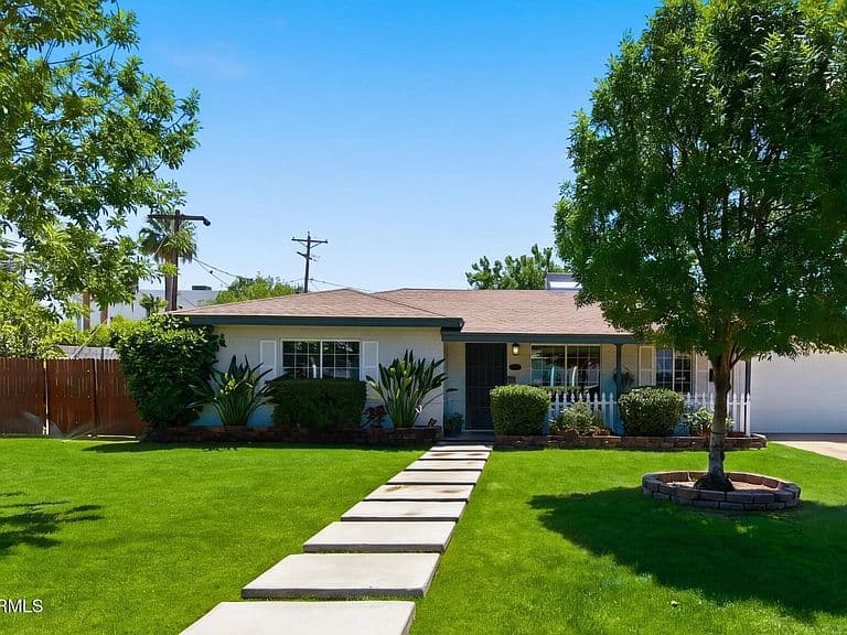 4421 E MONTEROSA Street photo 1