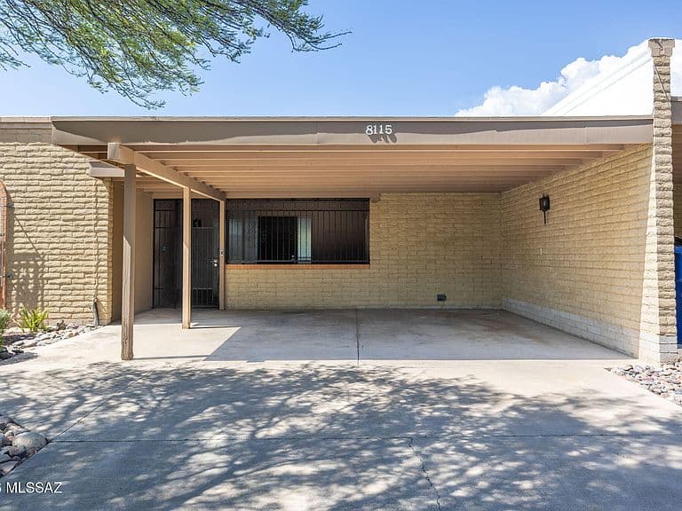8115 E Estes Ln photo 3