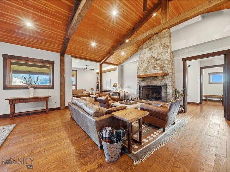 3697 Bridger Canyon Rd photo 5