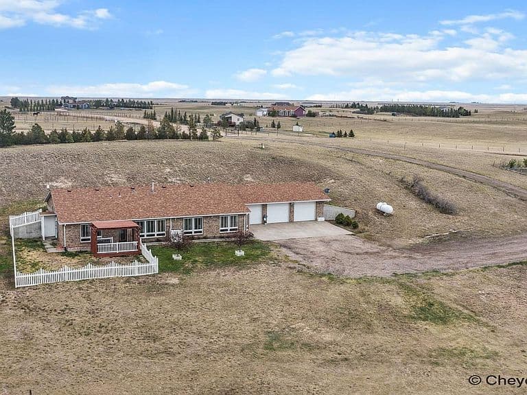 2745 Chrysler Rd photo 1
