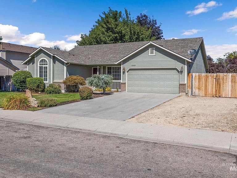 2910 W Foxtrotter Dr photo 3
