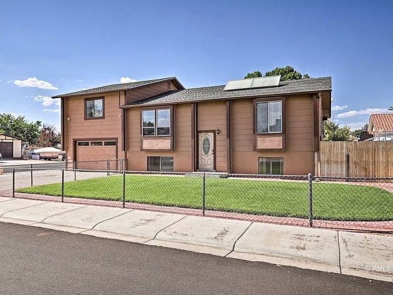 1336 13th Ct photo 1