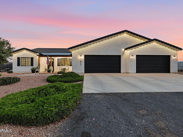 3635 E ASPEN Court photo 1