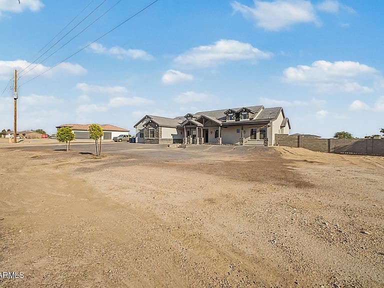 30025 W ROOSEVELT Street photo 2