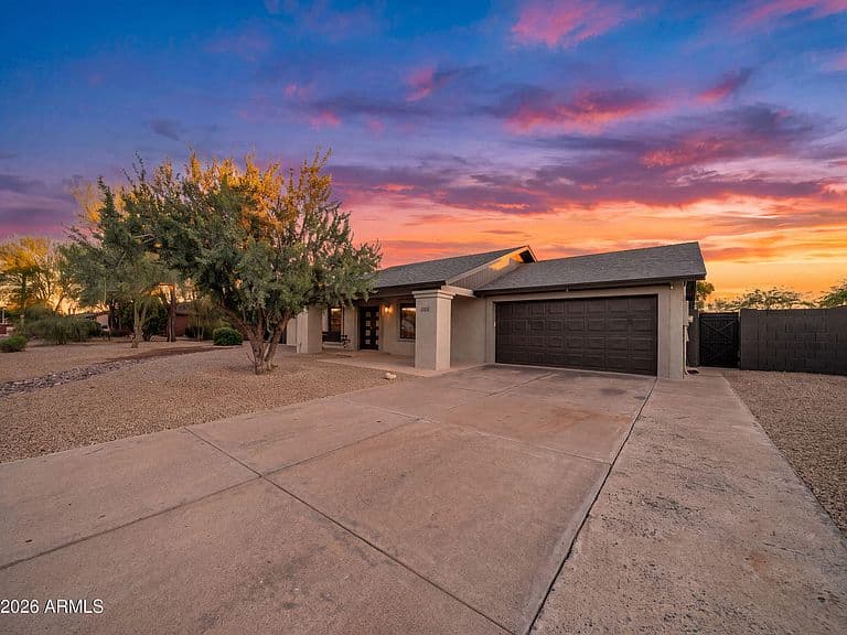 4641 E SHEENA Drive photo 2