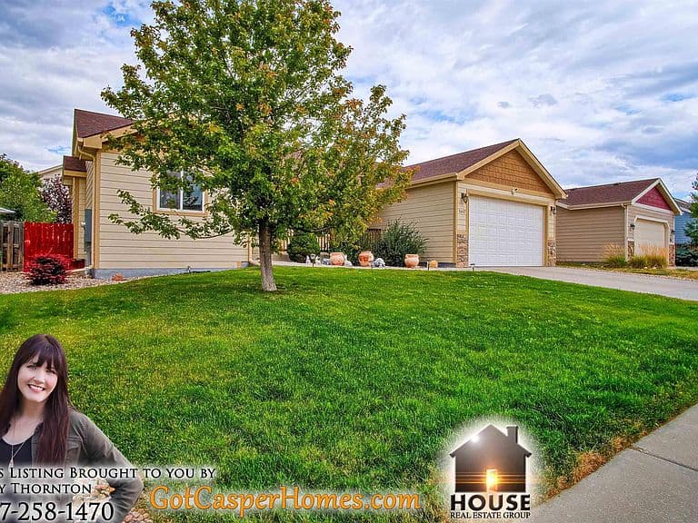 1647 Heathrow Ave photo 3