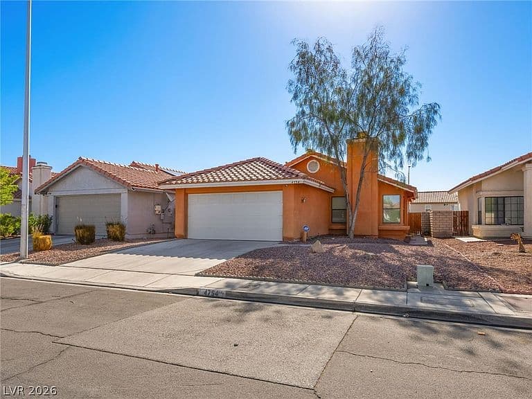 4754 Belshire Dr photo 3