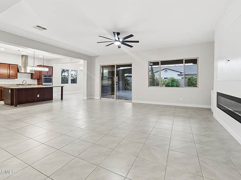 1928 E LA COSTA Drive photo 5