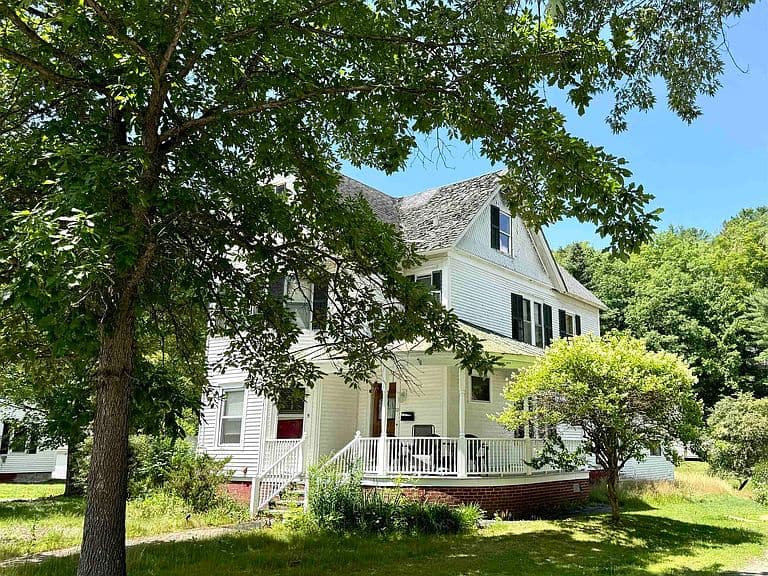 92 Highland Avenue photo 2