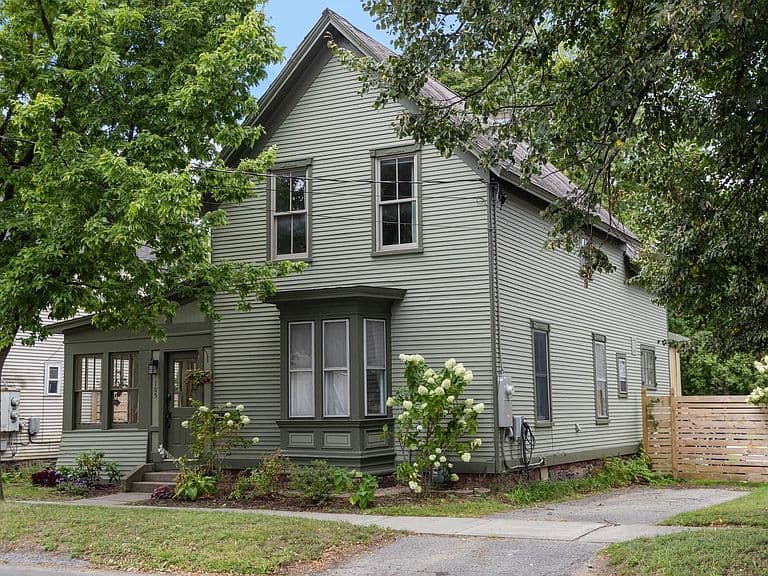 105 Park Street photo 1