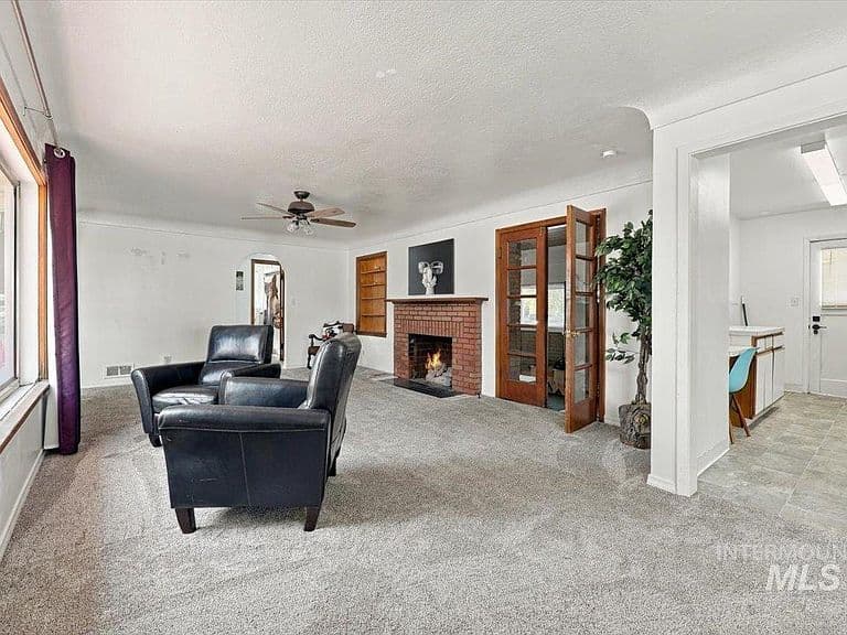 8111 W King St photo 5