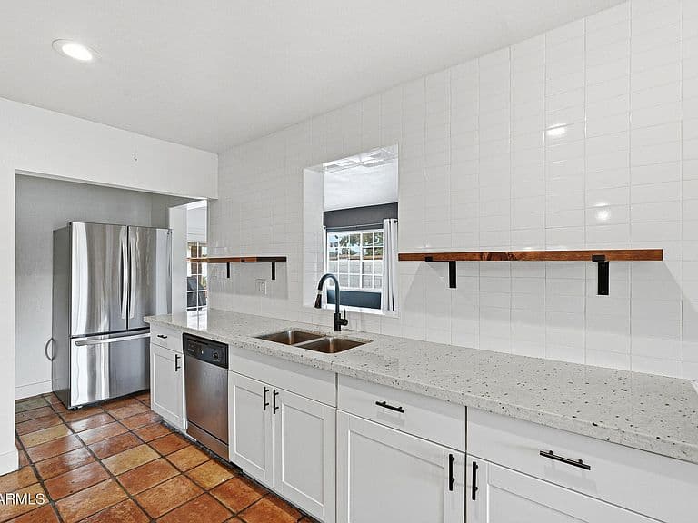 7214 N 21ST Avenue photo 5