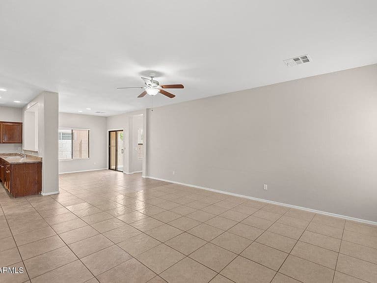 9921 W CHIPMAN Road photo 5