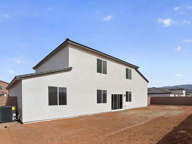317 Sam Way photo 4