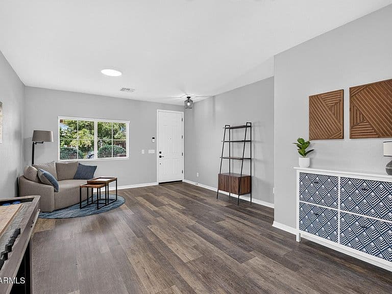 361 W STANLEY Avenue photo 4