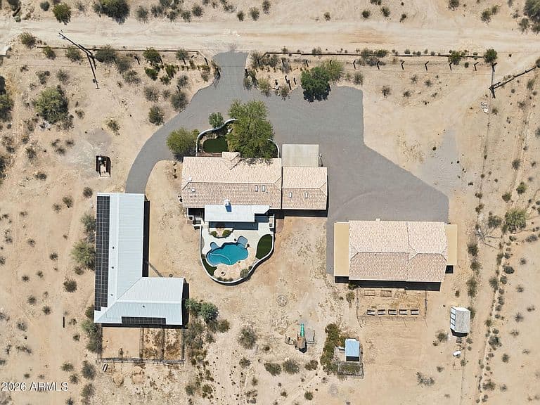 12135 N FALDALE Road photo 3