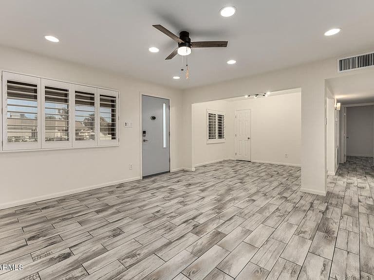 2602 N 71st St photo 5