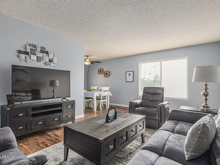 9806 W LANCASTER Drive photo 3
