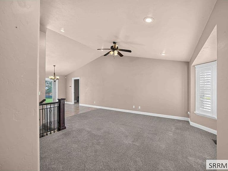 1466 Chesney Ct photo 3