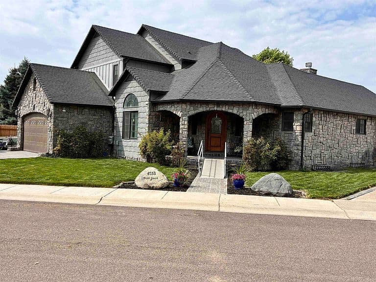 4755 Heidi Ct photo 1