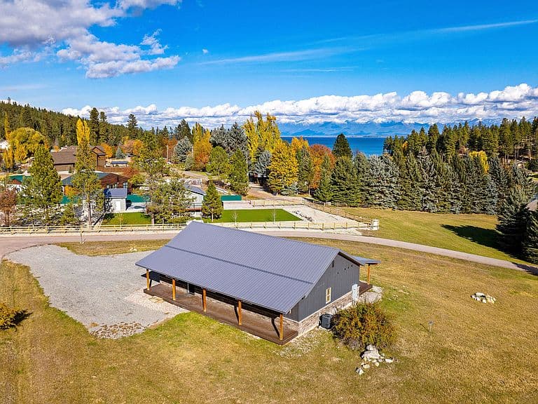 27 Bayview Dr photo 2