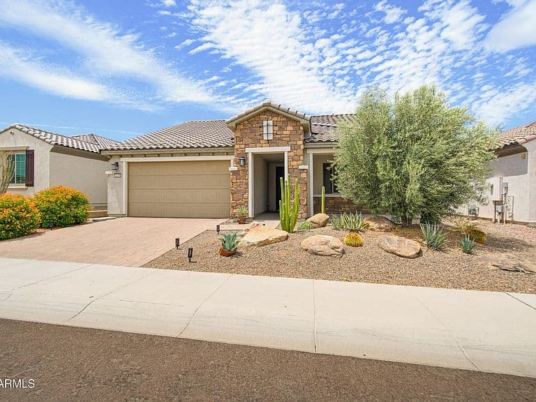 26186 W KRISTAL Way photo 2