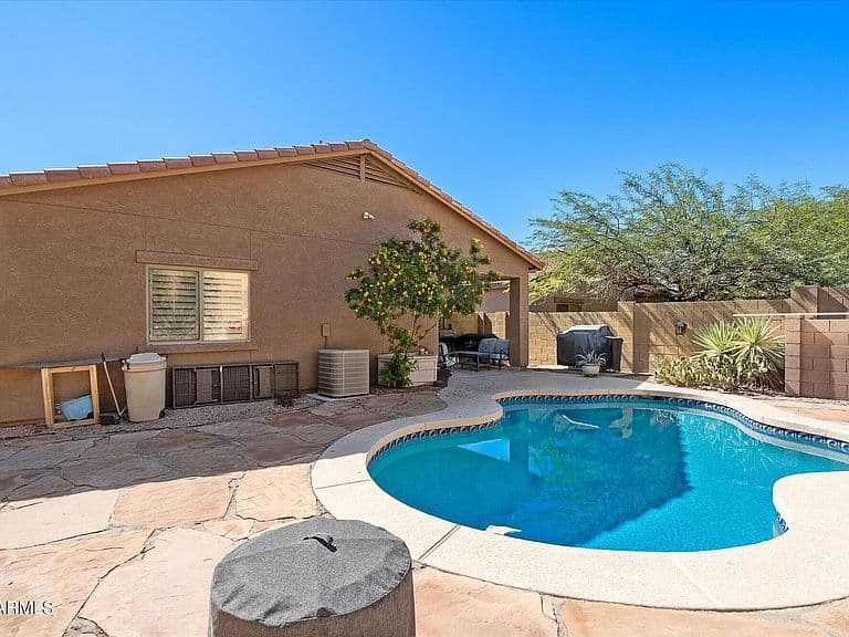 3754 W EASTMAN Court photo 1