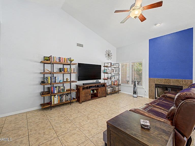 4332 E MONTGOMERY Road photo 5