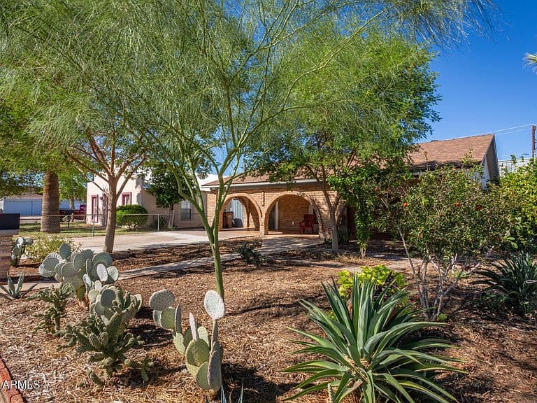 9260 W JEFFERSON Street photo 1